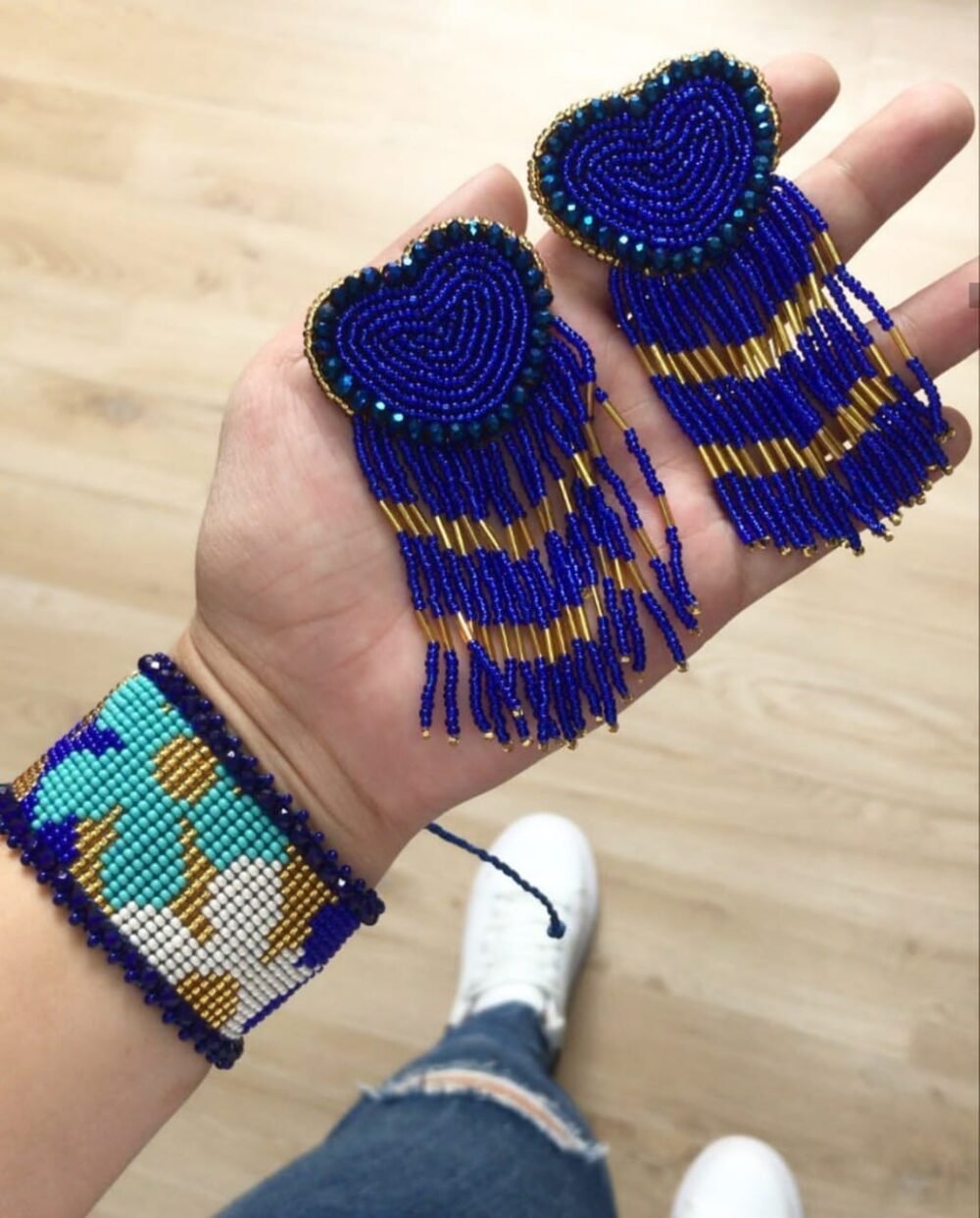 MAXI ARETES TEJIDO CORAZON AZUL